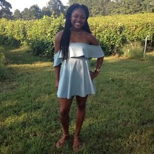 Meet your Posher, Teona